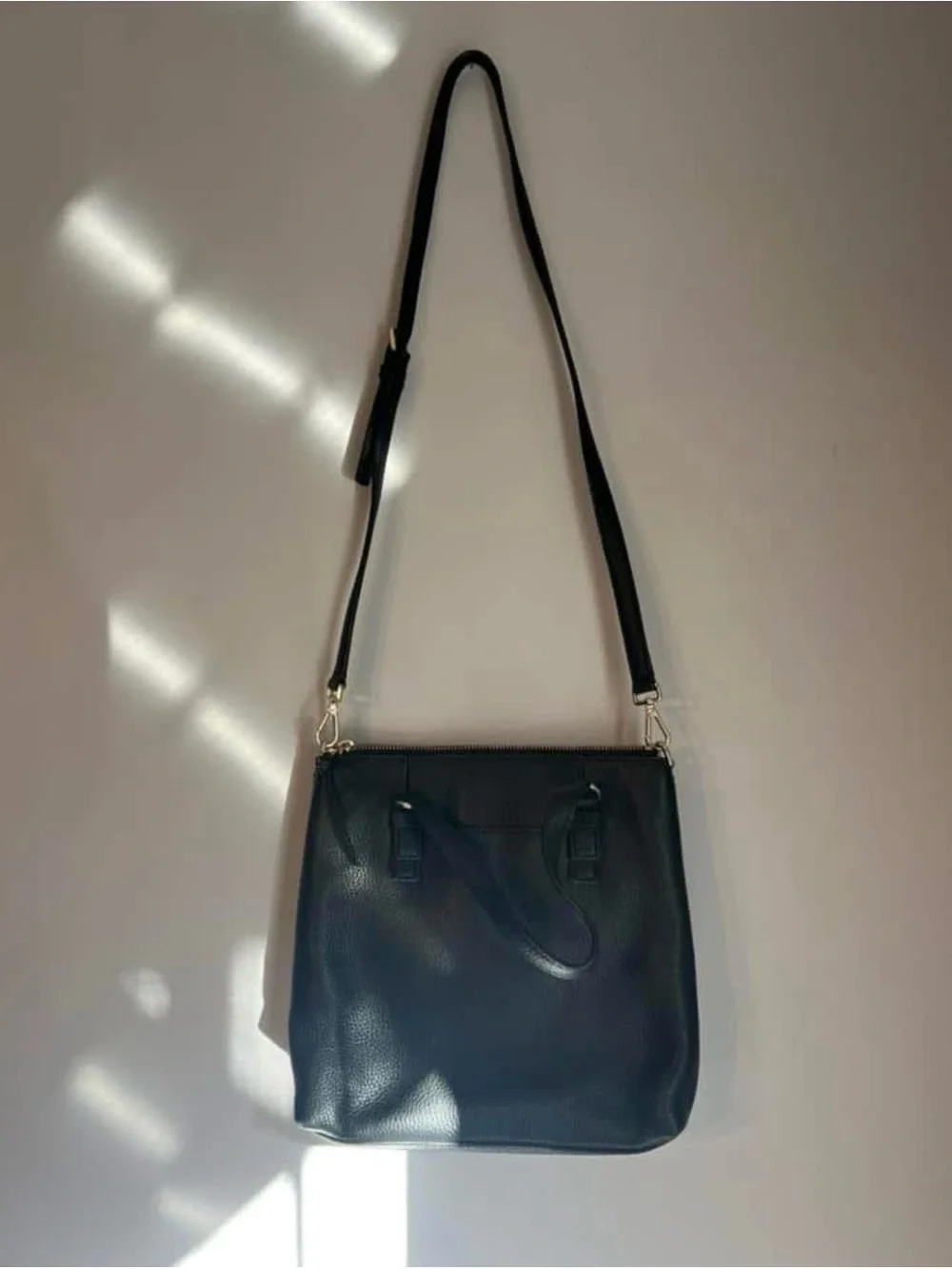 Kate Spade Black Pebbled Leather Jackson Street Hayley Satchel/Crossbody Handbag